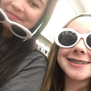 Meet your Posher, Riley